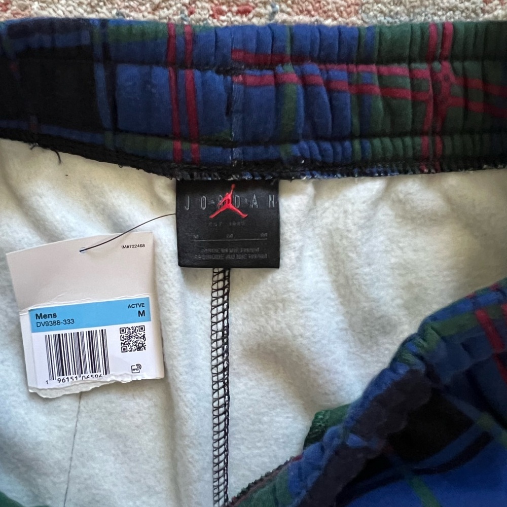 NWT Jordan Plaid Jogger Sweatpants - Picture 2 of 3